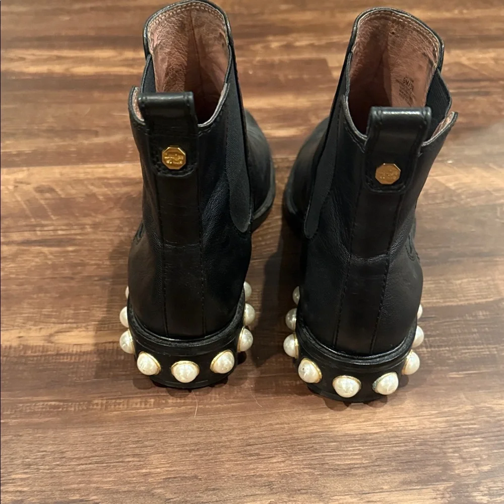 Louise et Cie Black Ankle Boots with Pearl Detail - Picture 4 of 4